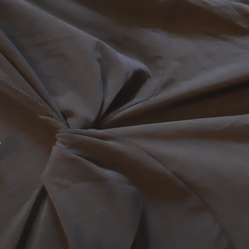 Susan Lawrence Black Knot Detail Top - Picture 2 of 6
